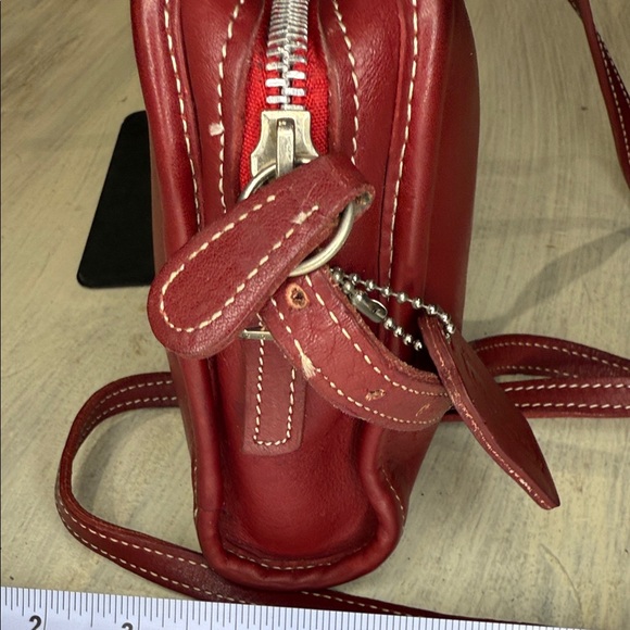 Vintage Coach Unlined Bellini Cherry Leather Crossbody- 9139 - Picture 8 of 13